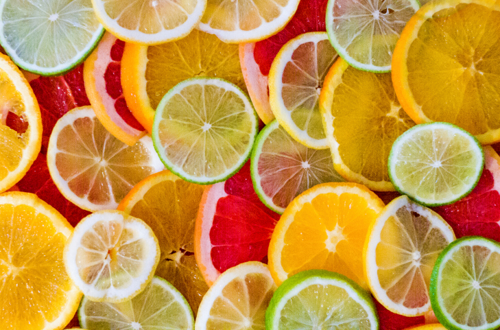 Frutas ricas em vitamina C para o combate a celulite